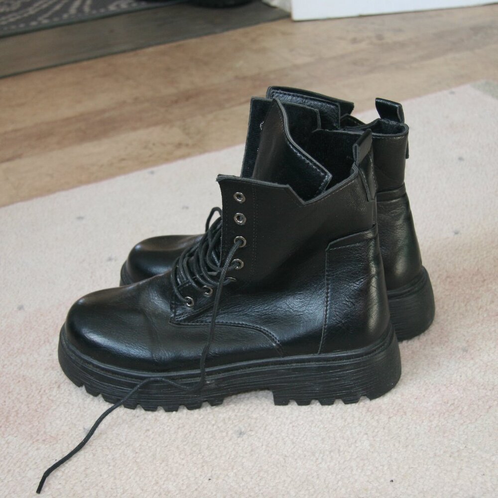 Black faux leather combats - Picture 2 of 4